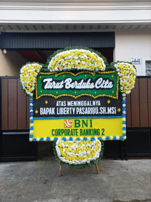 Papan Bunga Duka di Sukadame